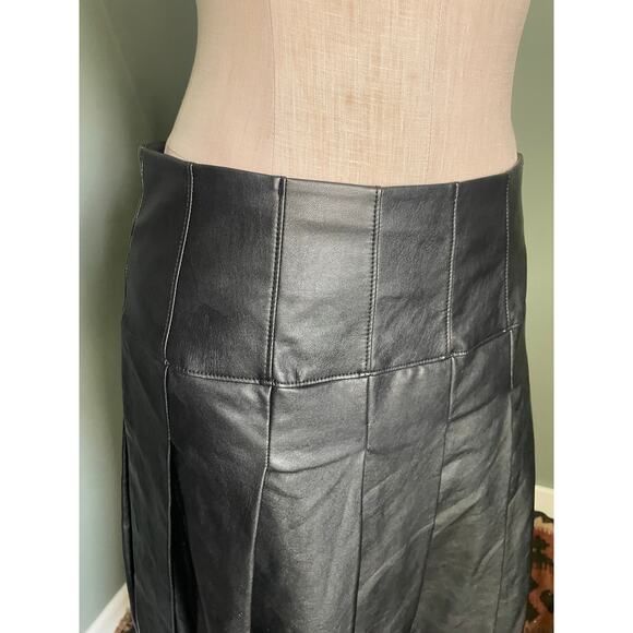 Free People Faux Leather Pleated High Waist Black Lined Skirt. Size Med. - Picture 8 of 9
